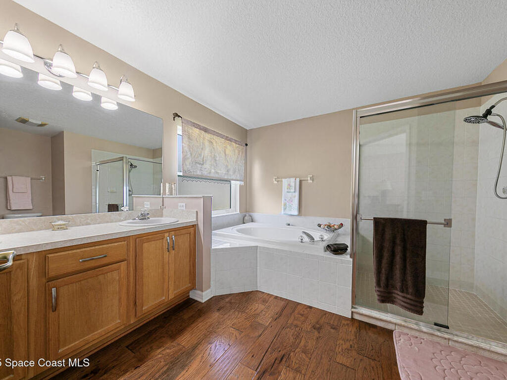 2463 Woodfield Circle, Melbourne, FL 32904