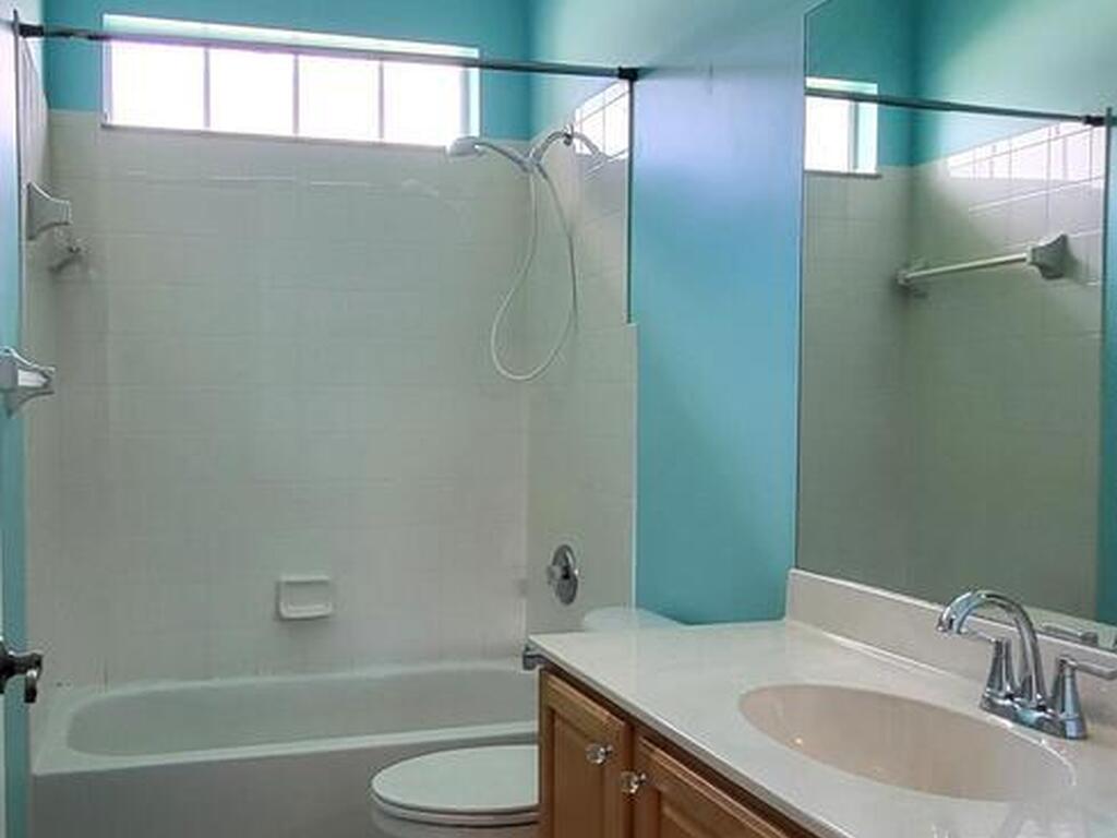5105 E 1st Square, Vero Beach, FL 32968