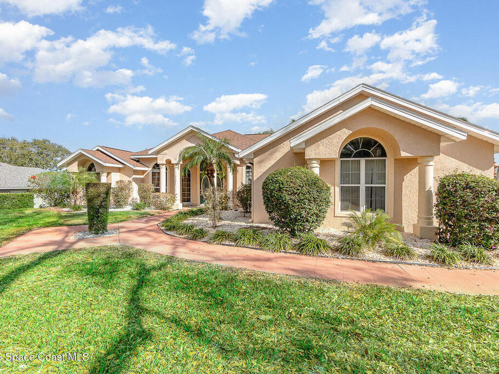 11341 Alameda Sandra Drive, Clermont, FL 34711