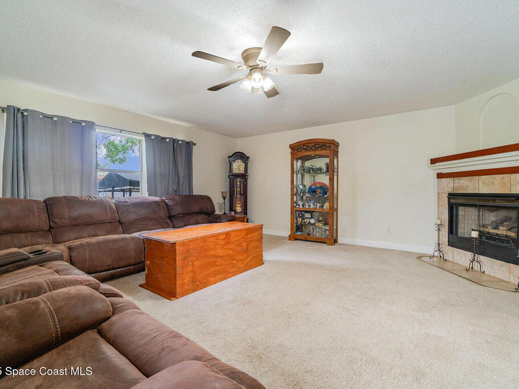 11341 Alameda Sandra Drive, Clermont, FL 34711