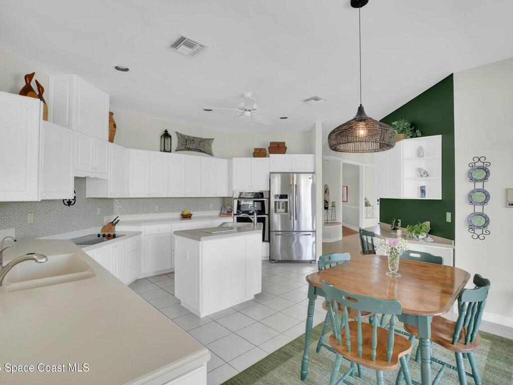 1956 Windward Way, Vero Beach, FL 32963