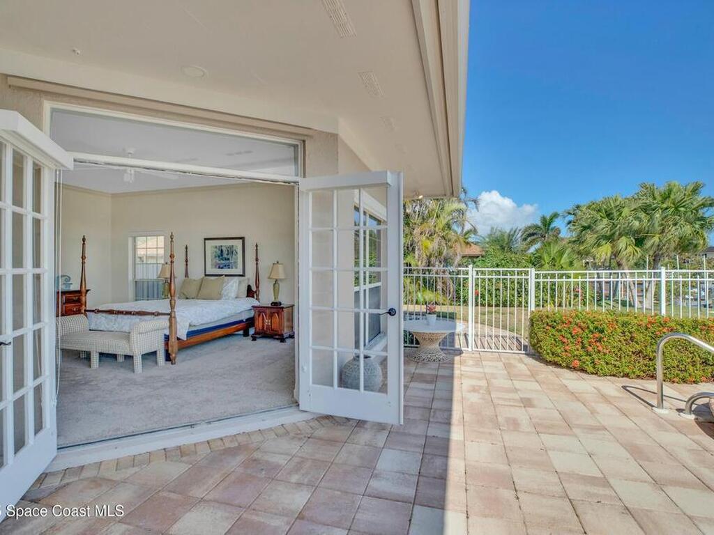 1956 Windward Way, Vero Beach, FL 32963