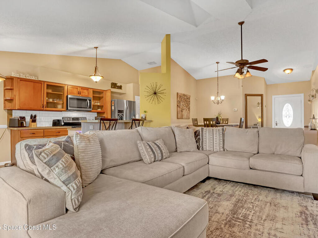 1618 Glendale Avenue, Palm Bay, FL 32907
