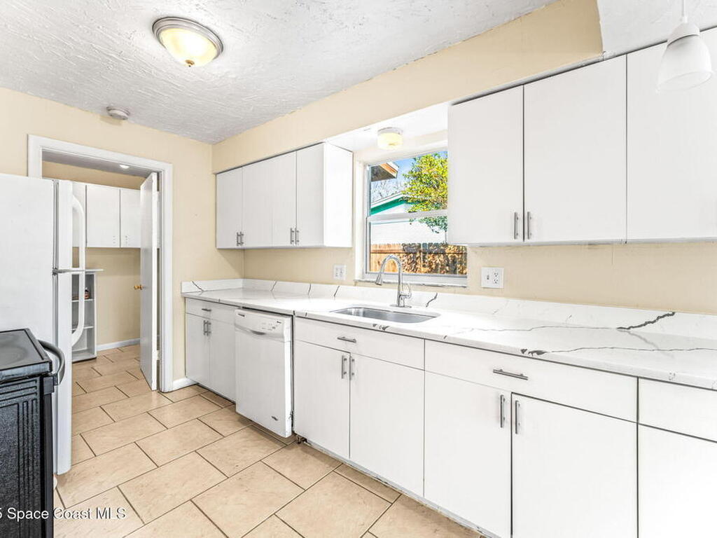 75 Brandy Lane, Merritt Island, FL 32952