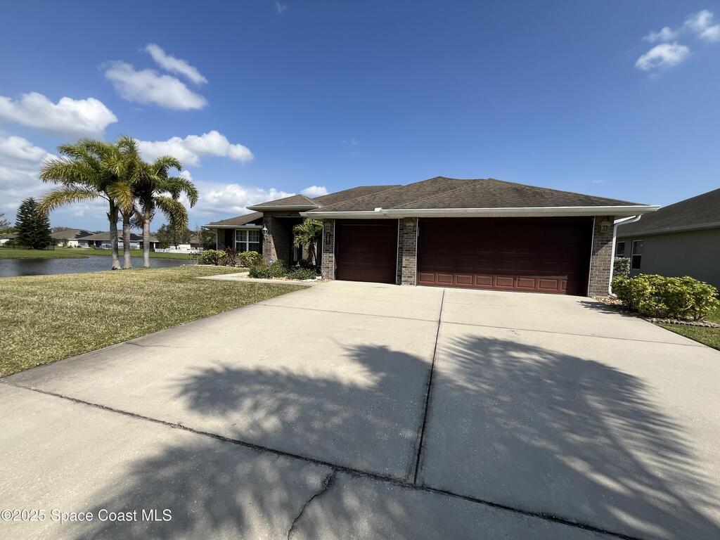 261 Nardo Avenue, Palm Bay, FL 32908
