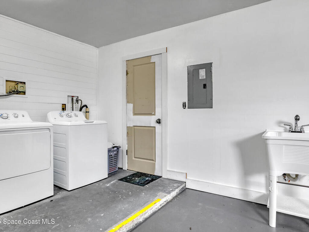 665 Hollywood Boulevard, Melbourne, FL 32904