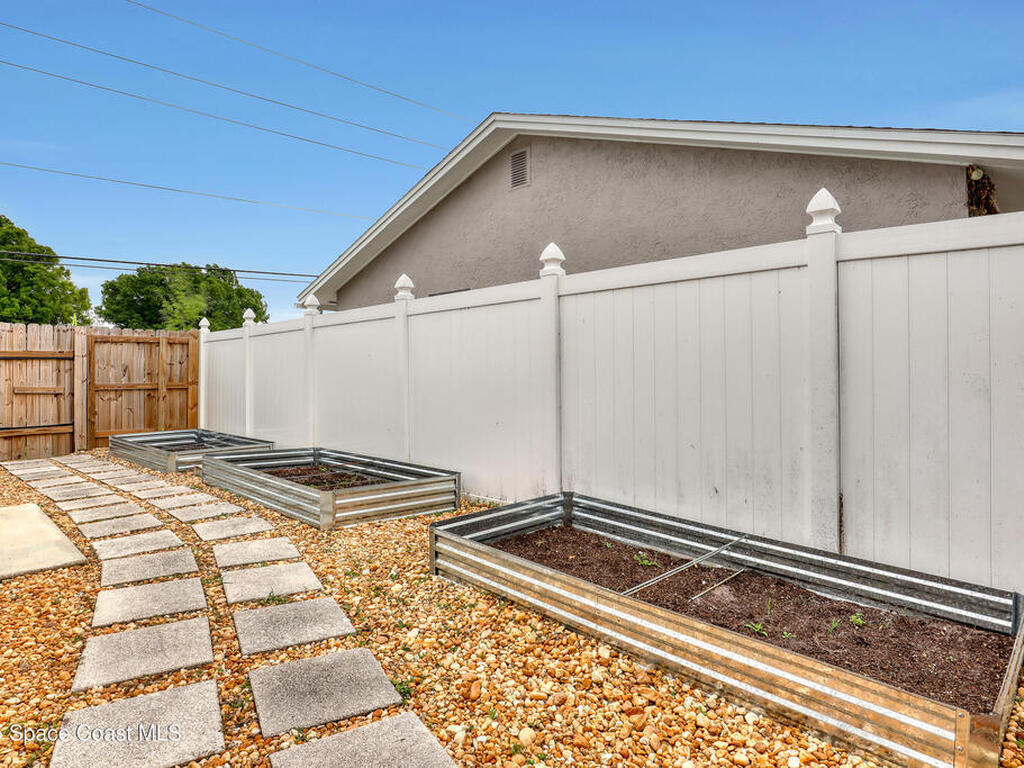 665 Hollywood Boulevard, Melbourne, FL 32904