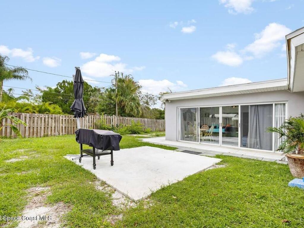 2415 Dunbar Avenue, Melbourne, FL 32901