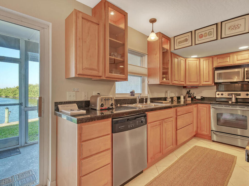 428 Meadowlark Lane, Satellite Beach, FL 32937