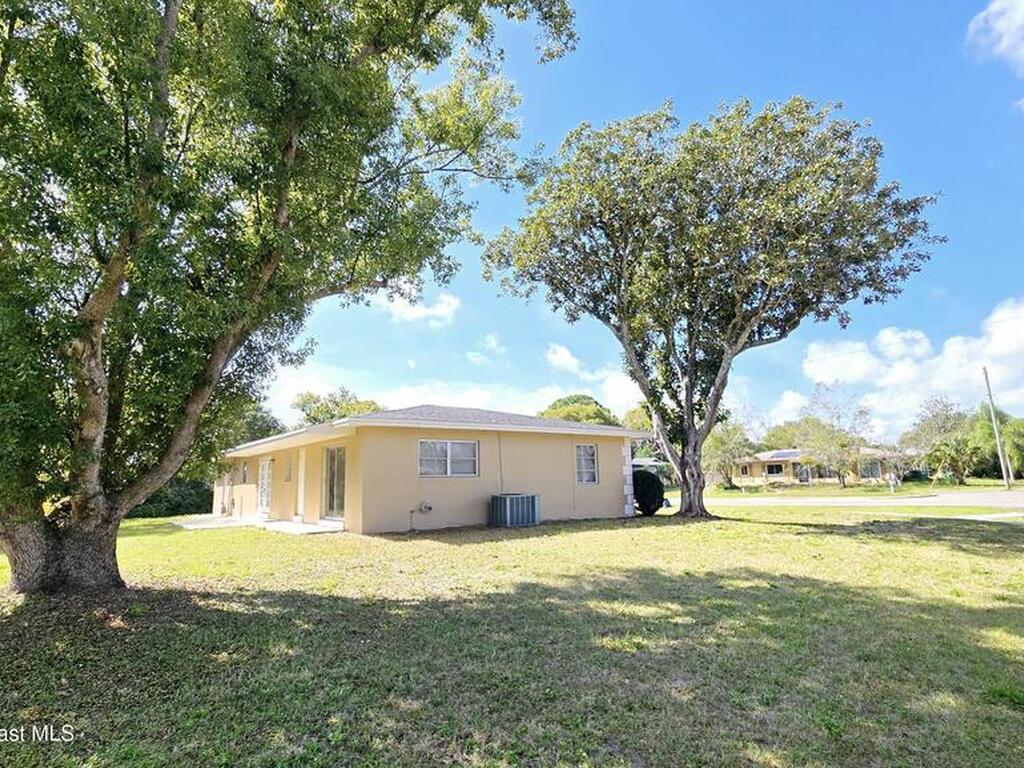 1585 Providence Boulevard, Deltona, FL 32725