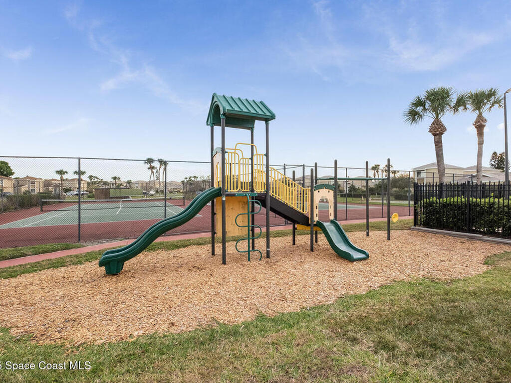 1040 Abada Court, Palm Bay, FL 32905