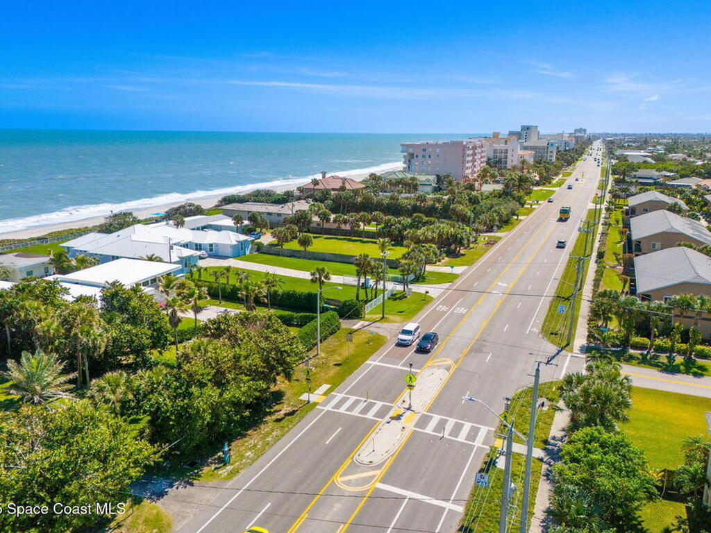 121 Poinsetta Street, Indialantic, FL 32903
