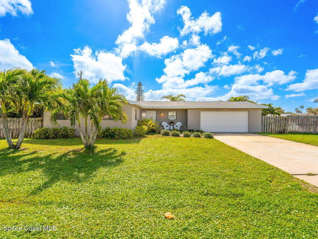 121 Poinsetta Street, Indialantic, FL 32903