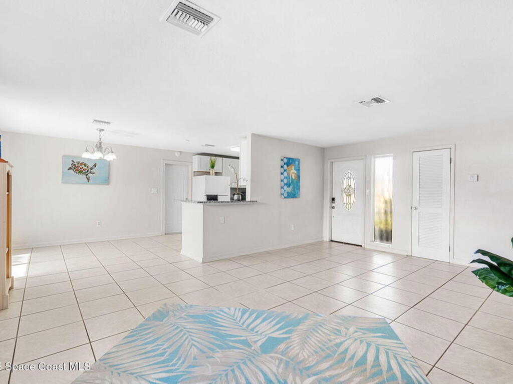 121 Poinsetta Street, Indialantic, FL 32903
