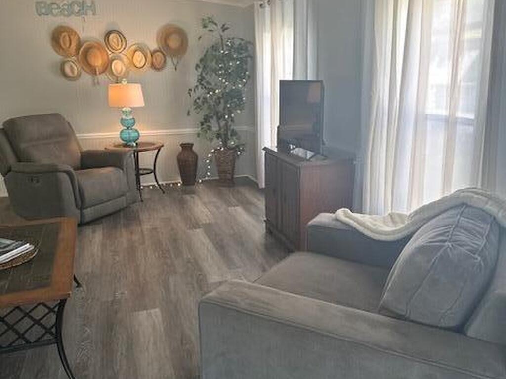 933 Frangi Pani Drive, Barefoot Bay, FL 32976