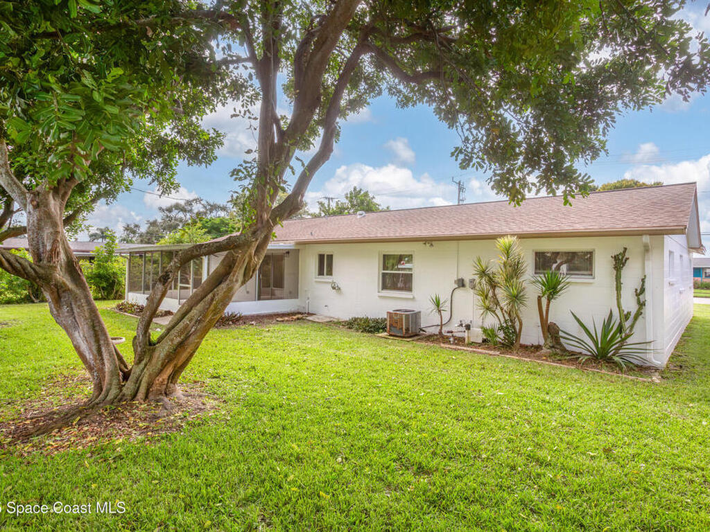 240 Catalina Isle Drive, Merritt Island, FL 32953