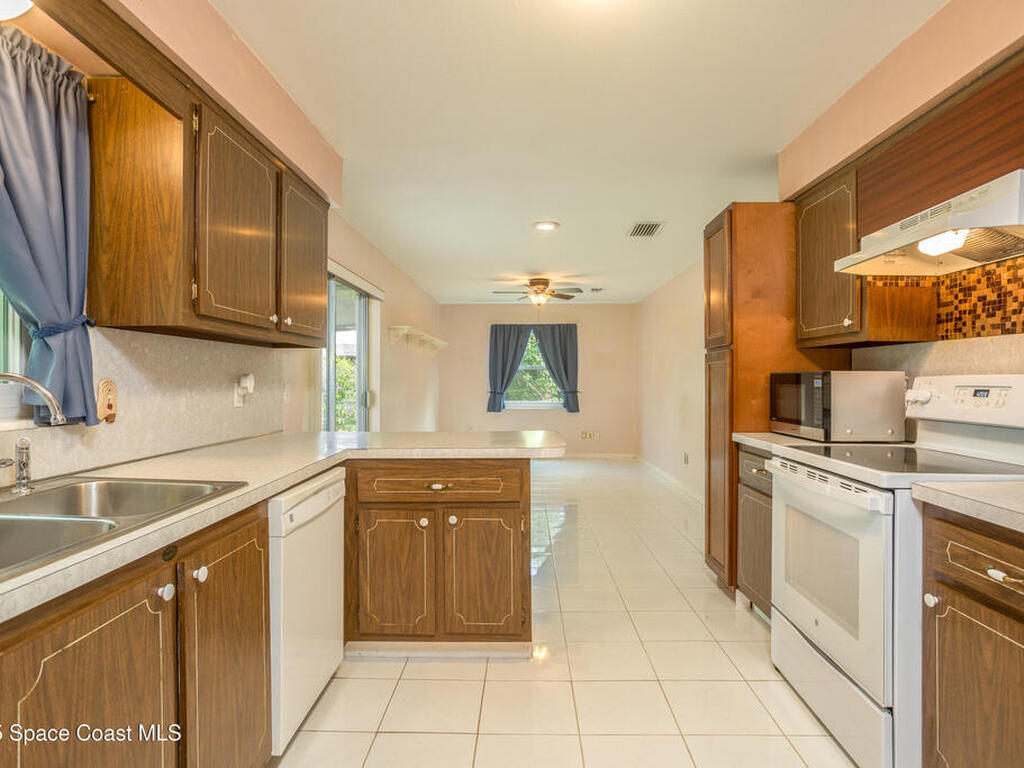 240 Catalina Isle Drive, Merritt Island, FL 32953