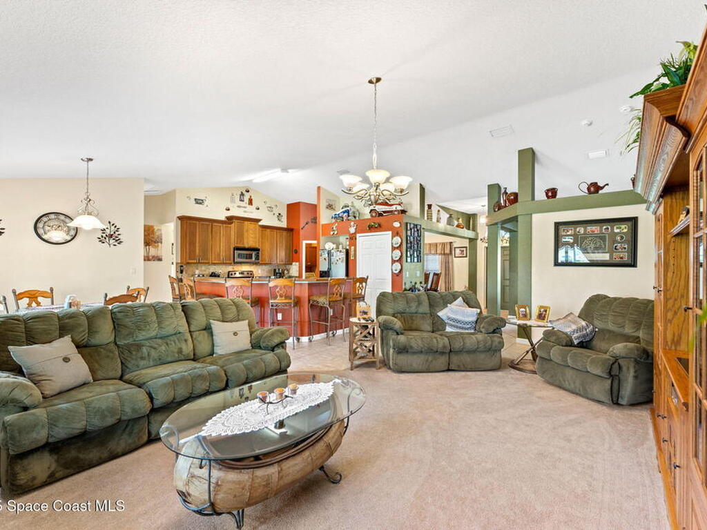 899 Sanford Street, Palm Bay, FL 32908