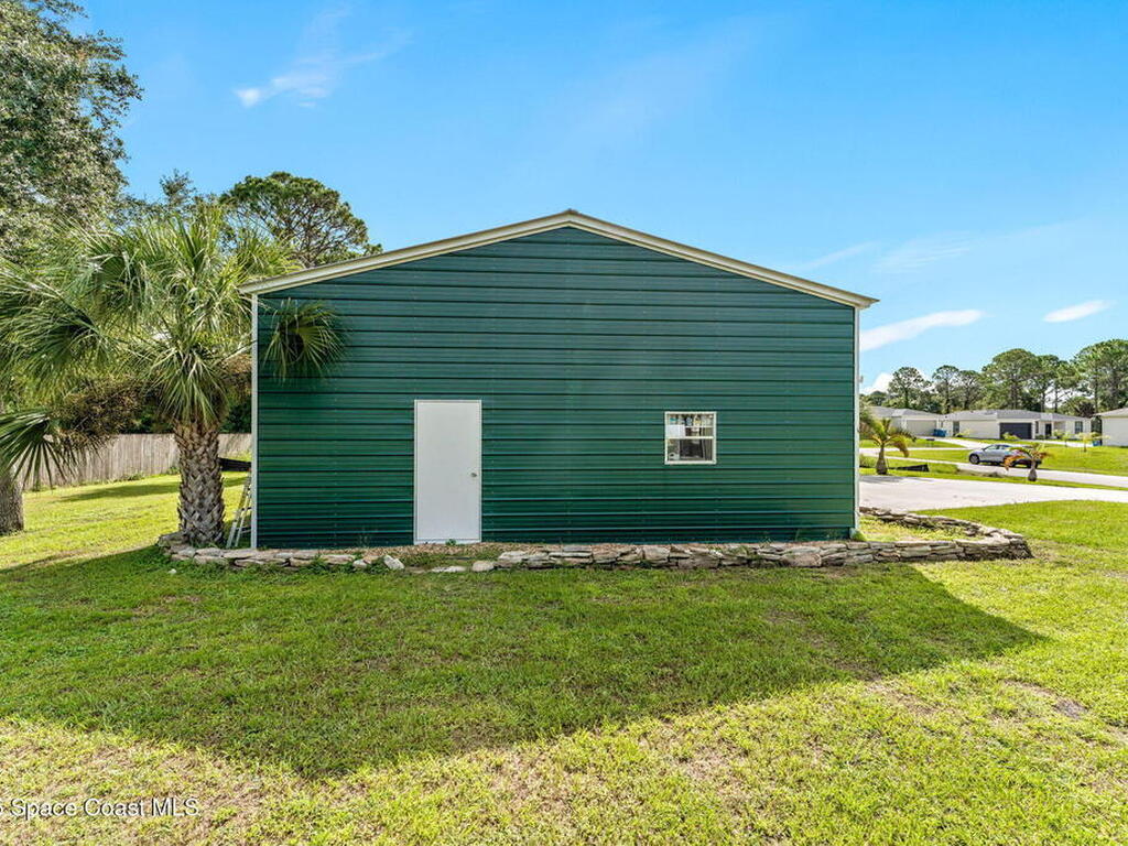 899 Sanford Street, Palm Bay, FL 32908