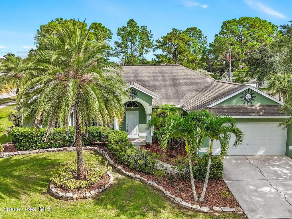 899 Sanford Street, Palm Bay, FL 32908