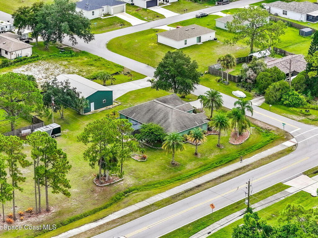 899 Sanford Street, Palm Bay, FL 32908