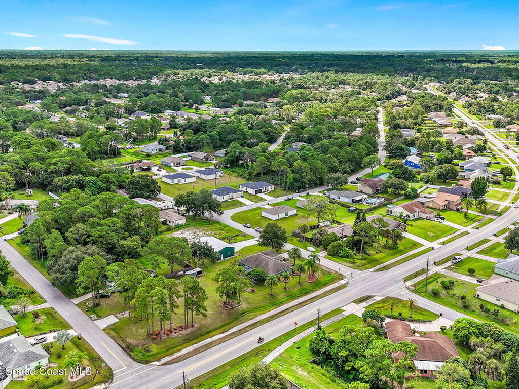899 Sanford Street, Palm Bay, FL 32908