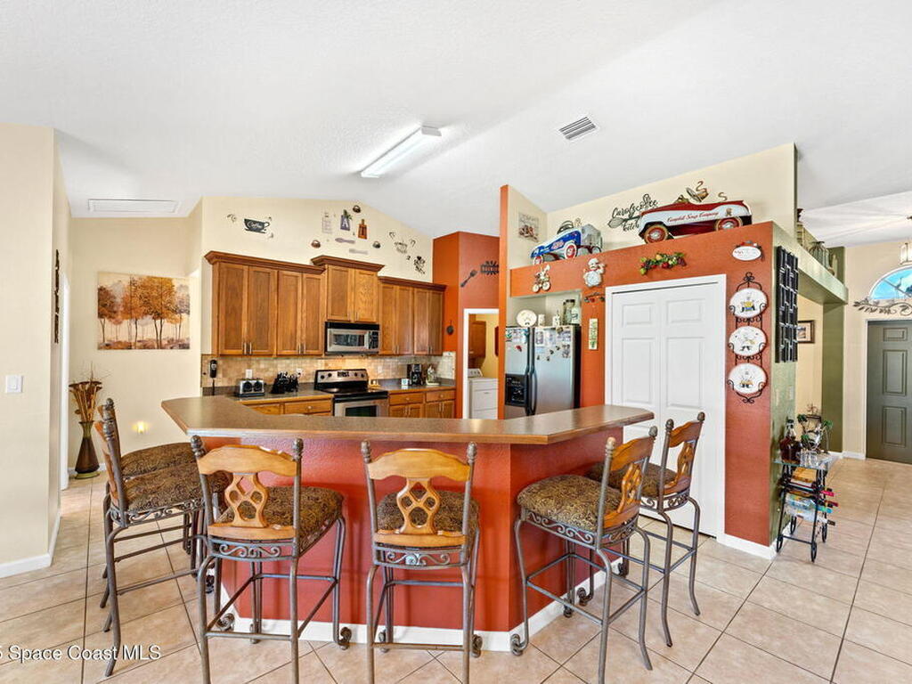 899 Sanford Street, Palm Bay, FL 32908
