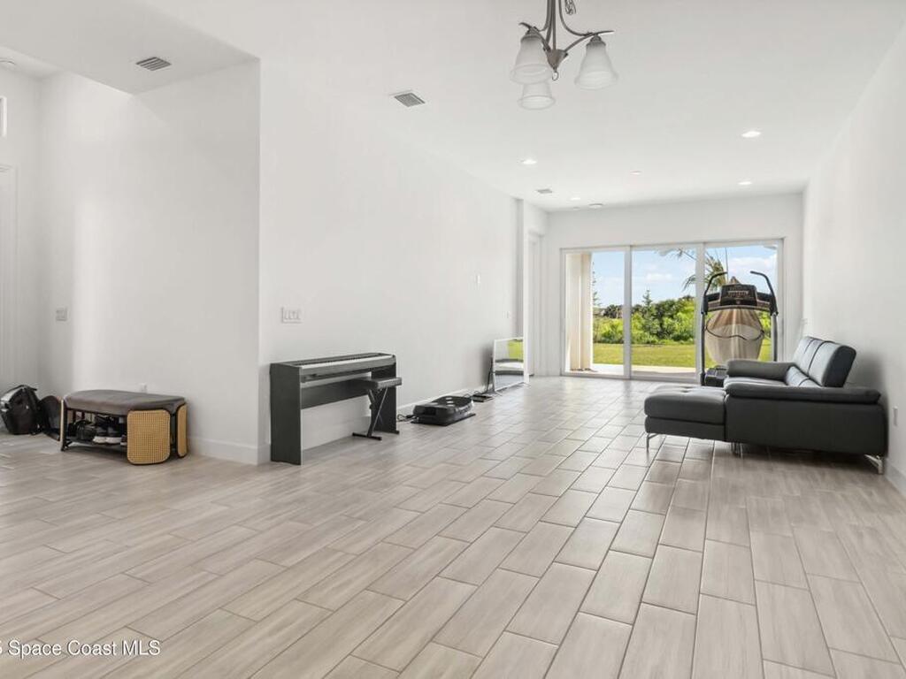 3128 Avalonia Drive, Melbourne, FL 32940