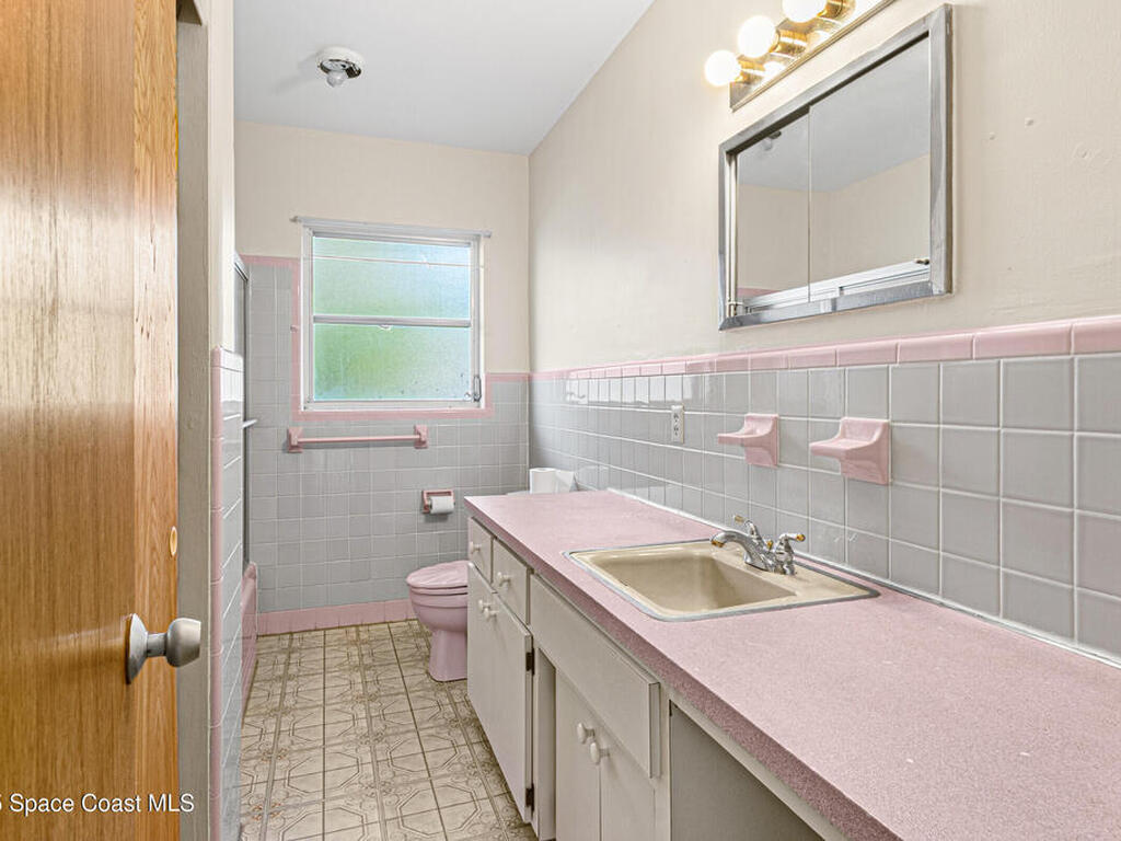 292 E Laila Drive, Melbourne, FL 32904