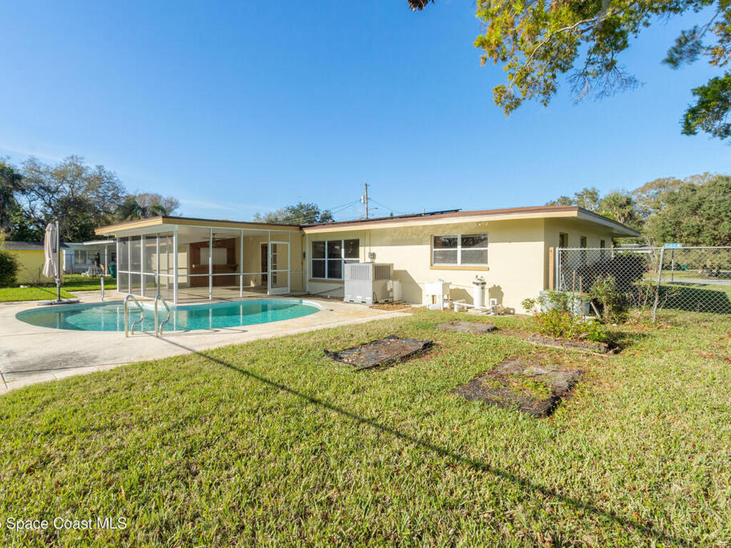 292 E Laila Drive, Melbourne, FL 32904