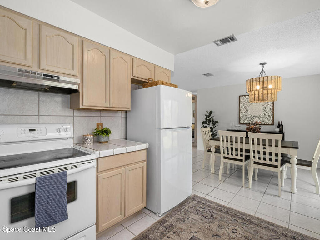 172 E Haven Drive, Melbourne, FL 32904