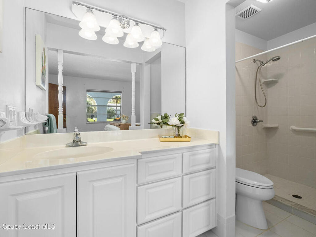172 E Haven Drive, Melbourne, FL 32904