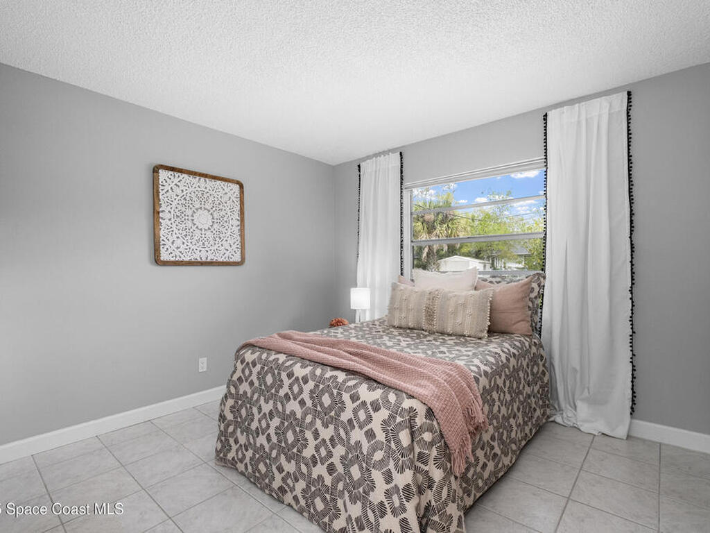 172 E Haven Drive, Melbourne, FL 32904