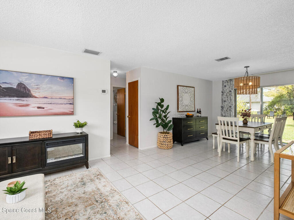 172 E Haven Drive, Melbourne, FL 32904