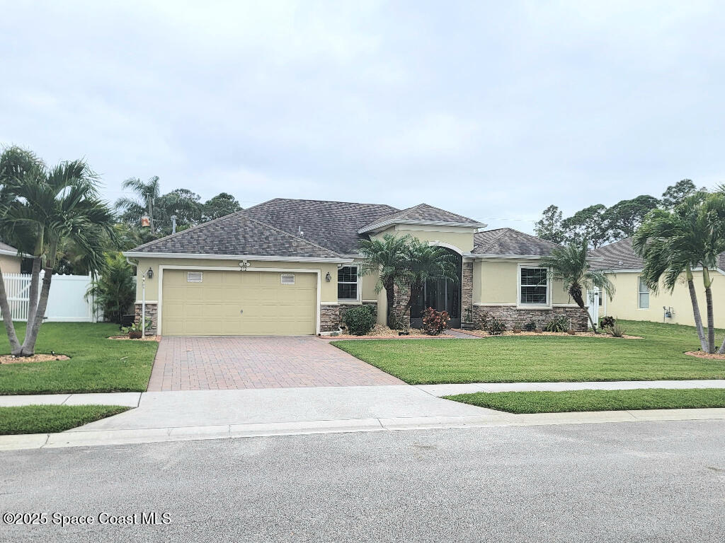 212 Grouper Circle, Palm Bay, FL 32909