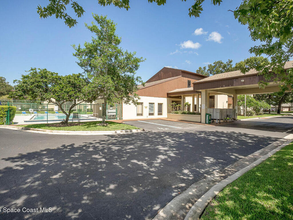 7808 Shadowood Drive, Melbourne, FL 32904
