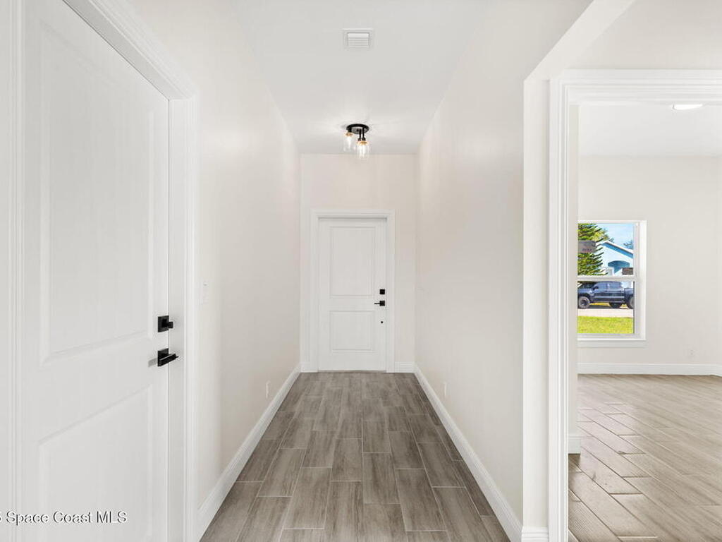 1765 24th Street, Vero Beach, FL 32962