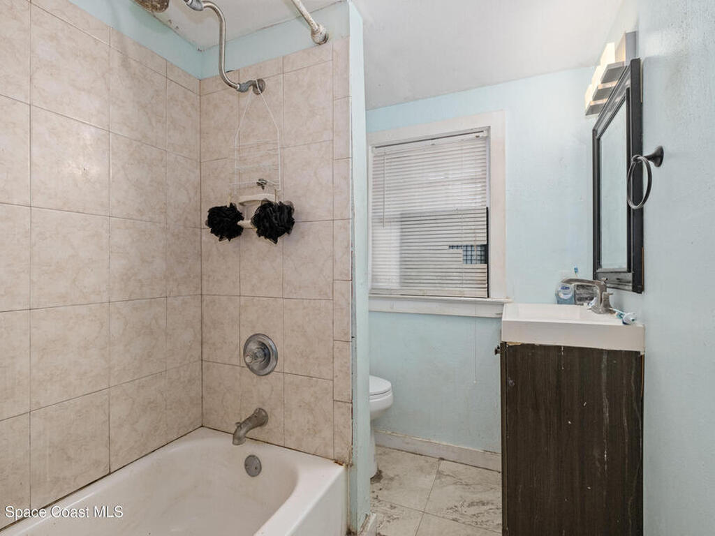 15 N Grove Street, Merritt Island, FL 32953