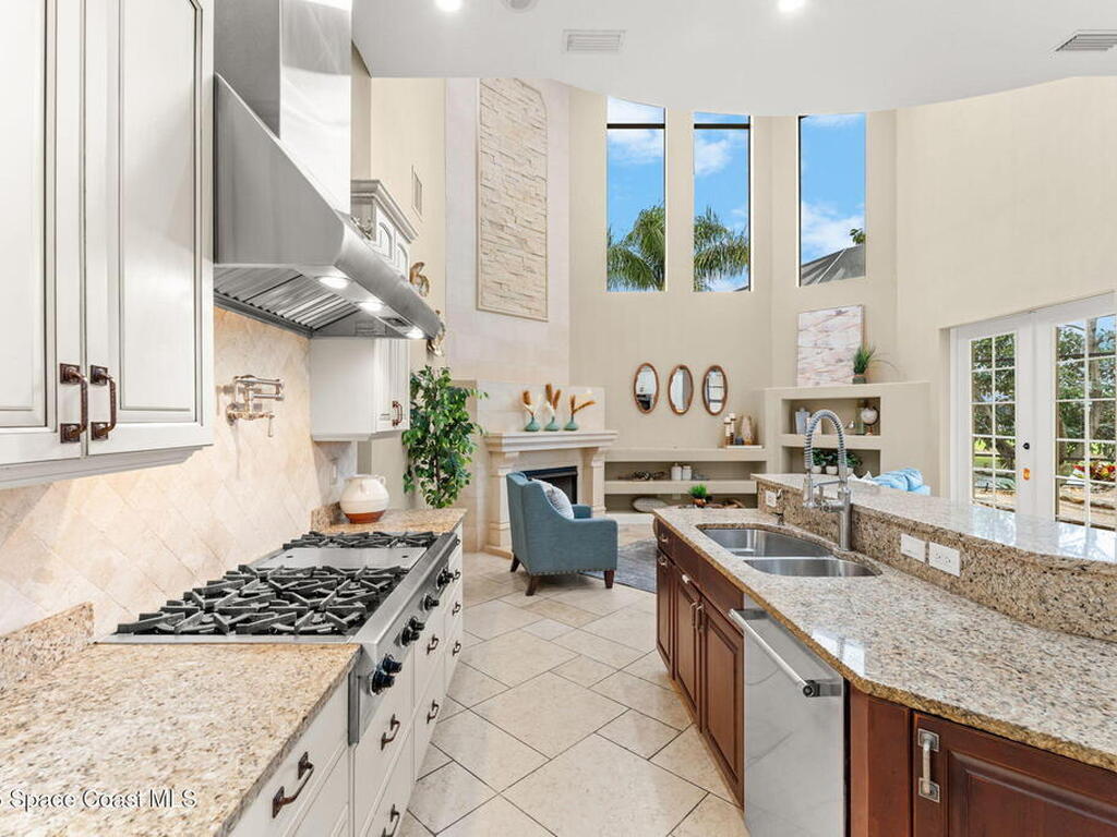 6205 Anello Drive, Melbourne, FL 32940