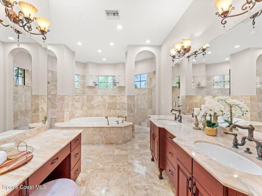 6205 Anello Drive, Melbourne, FL 32940