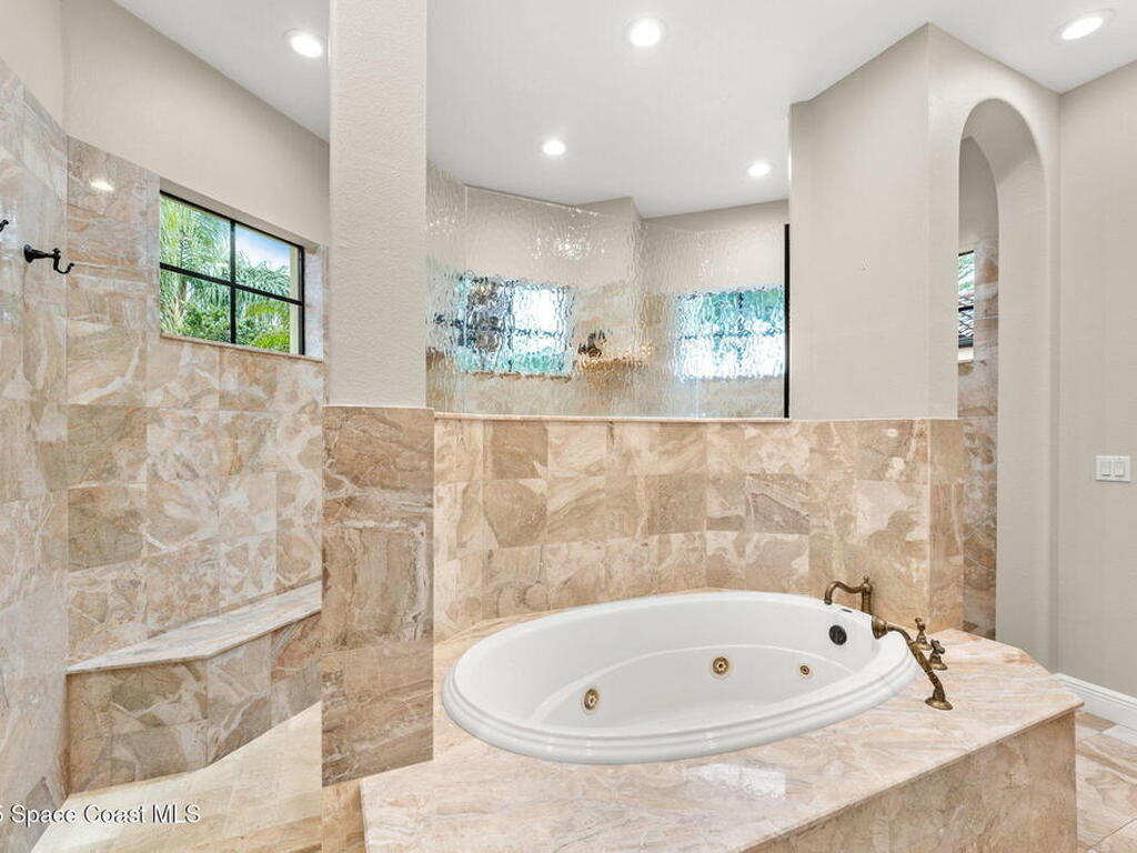 6205 Anello Drive, Melbourne, FL 32940
