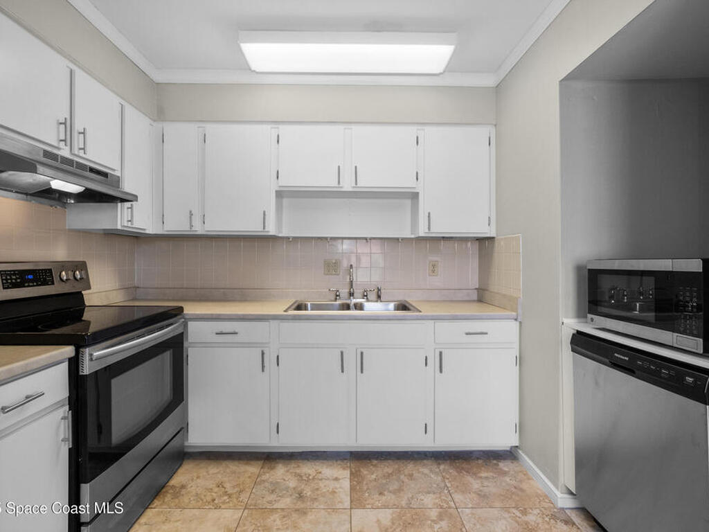 145 E Colonial Court, Indian Harbour Beach, FL 32937