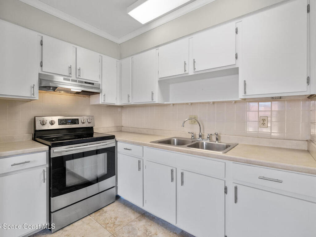 145 E Colonial Court, Indian Harbour Beach, FL 32937