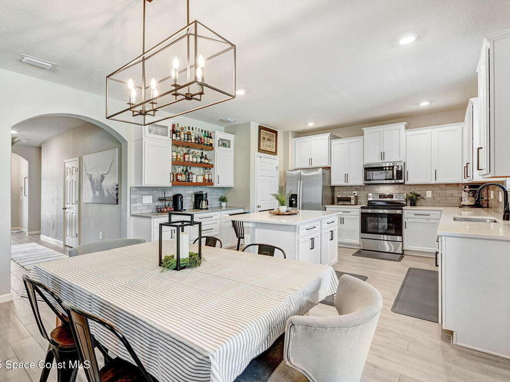 4237 Broomsedge Circle, West Melbourne, FL 32904