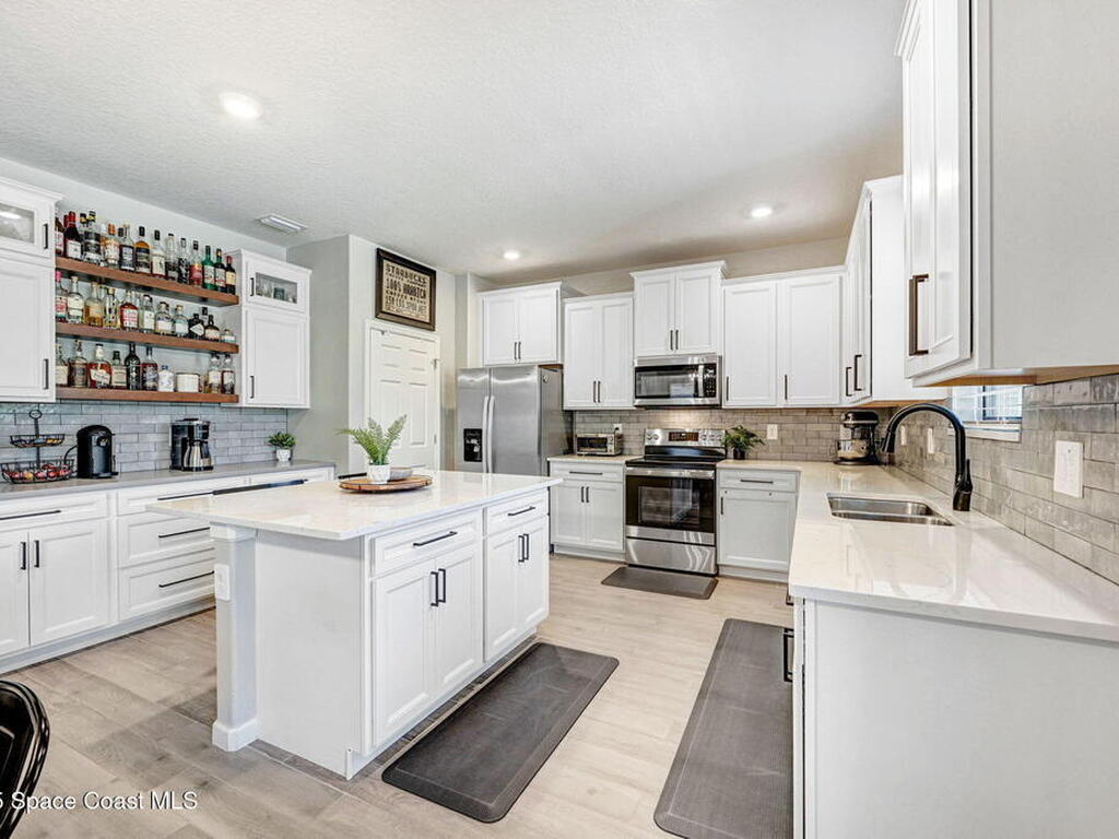 4237 Broomsedge Circle, West Melbourne, FL 32904