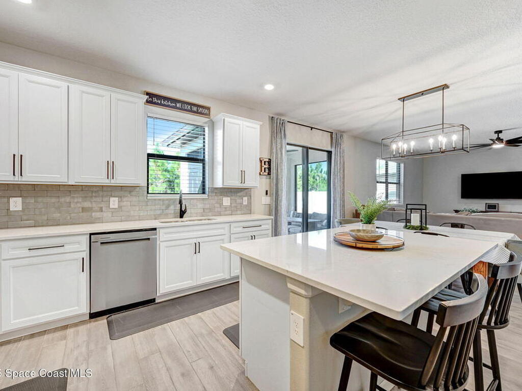 4237 Broomsedge Circle, West Melbourne, FL 32904