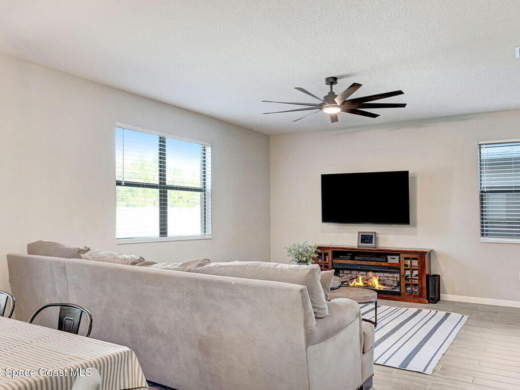 4237 Broomsedge Circle, West Melbourne, FL 32904