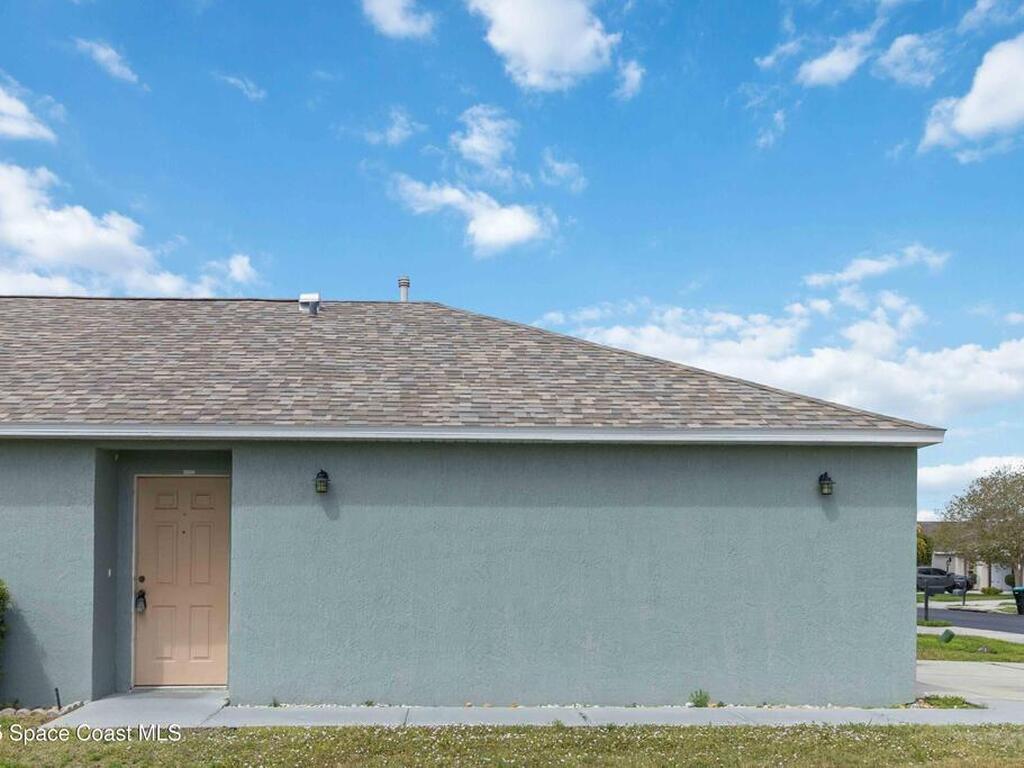 2126 Redwood Circle, Palm Bay, FL 32905