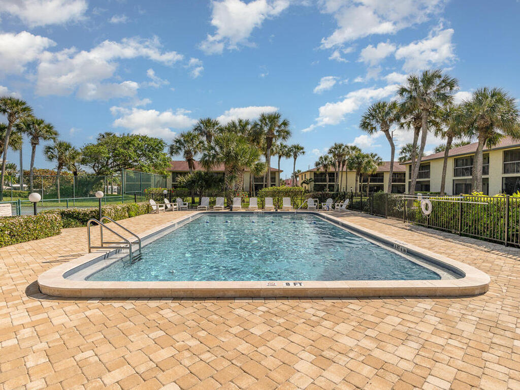 220 S 5th Street, Cocoa Beach, FL 32931