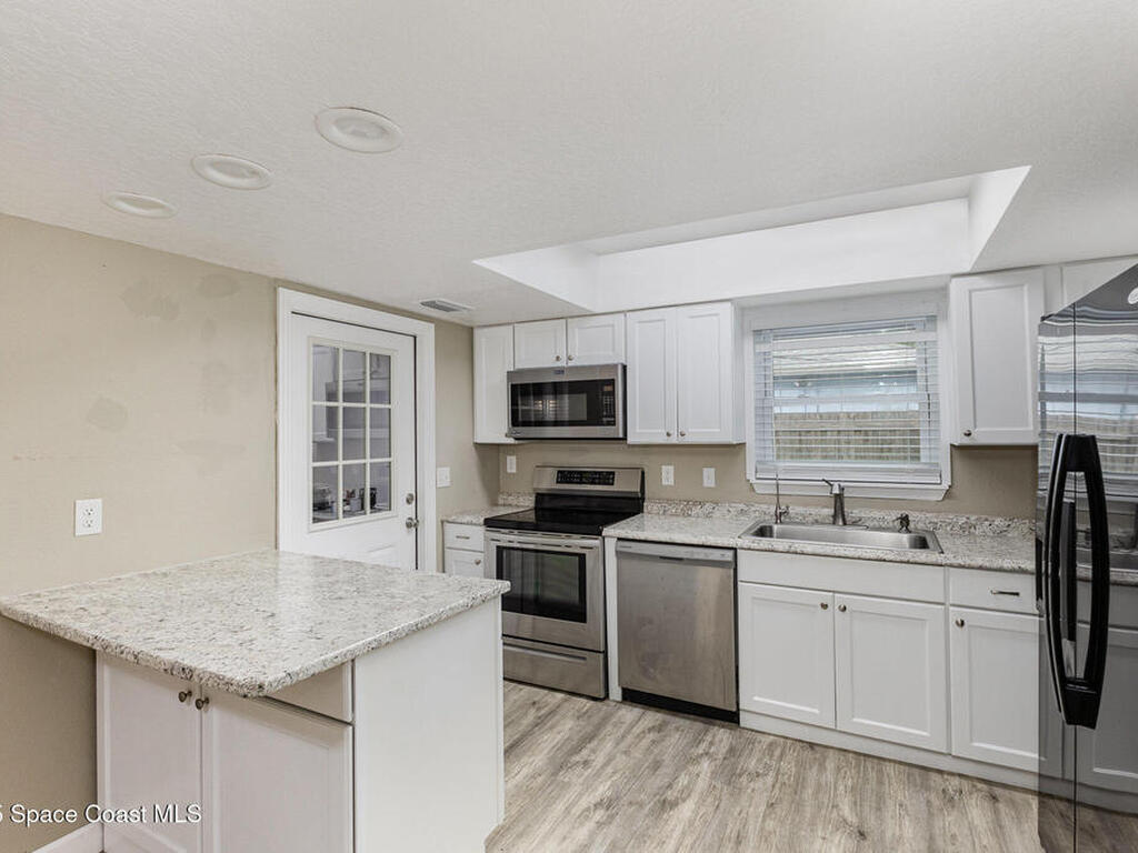 557 Tasco Avenue, Palm Bay, FL 32908